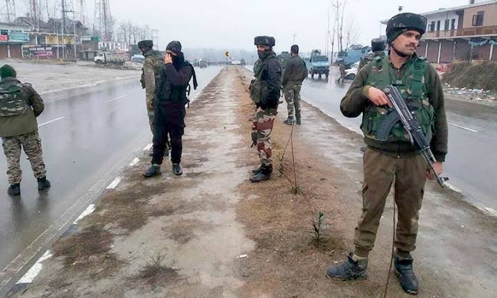 مقبوضہ کشمیر میں عسکریت پسندوں کا حملہ، 4 بھارتی فوجی ہلاک، 3 زخمی بھارتی فوج کی تصدیق 1 IMG 4439