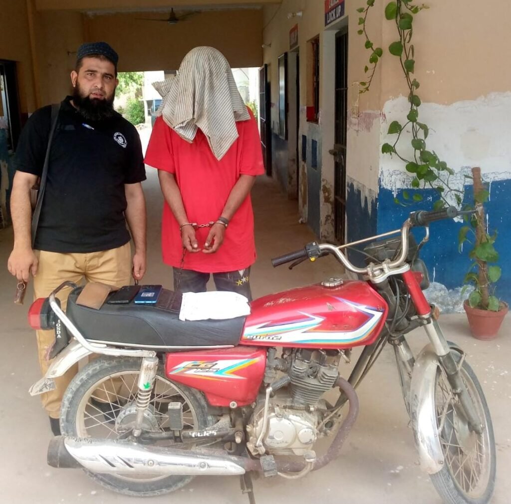خواجہ اجمیر نگری پولیس کی کارروائی: موبائل فونز چھیننے والا اسٹریٹ کریمنل گرفتار 1 266c1a9d 7238 4751 8d08 47aa7dbbc335