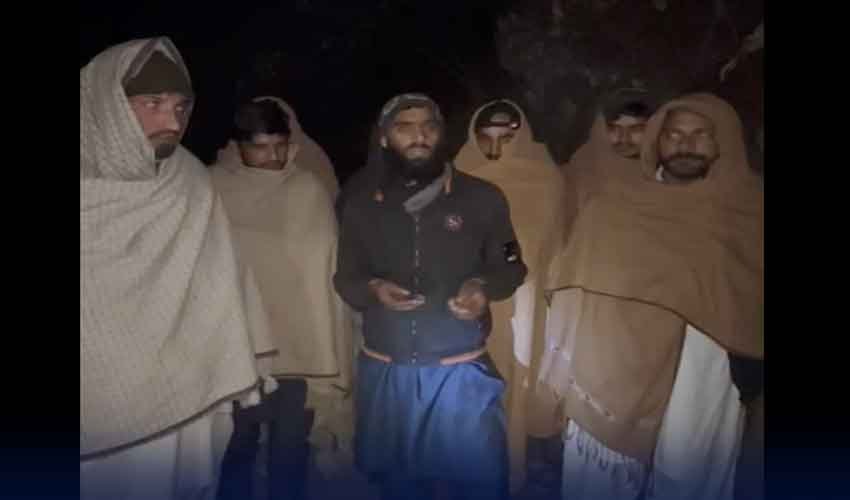 ہندوستانی فوج کے حملے کی جھوٹی افواہیں بے نقاب، پاک فوج کے خلاف سازش ناکام 1 2 10
