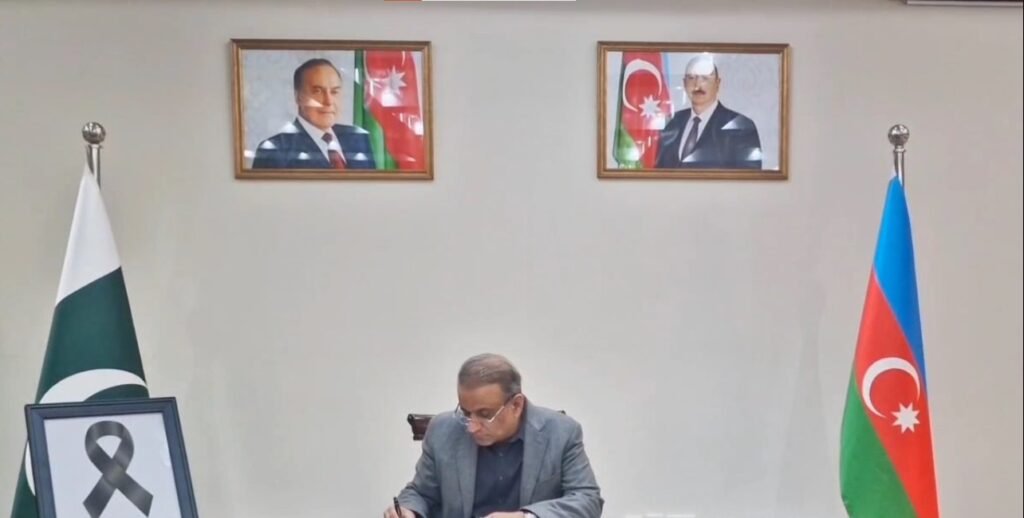 صدر استحکام پاکستان پارٹی و وفاقی وزیر عبدالعلیم خان کی آذربائیجان کے سفارتخانے آمد 1 wafaw
