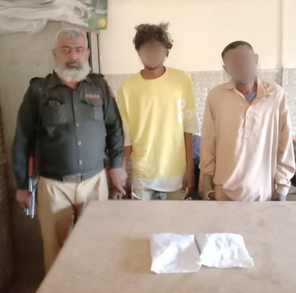 ضلع کیماڑی تھانہ موچکو پولیس کا رئیس گوٹھ میں چھاپہ، دو منشیات فروش گرفتار 1 1a6f8f59 f766 43bf a1ed b1864967d19a