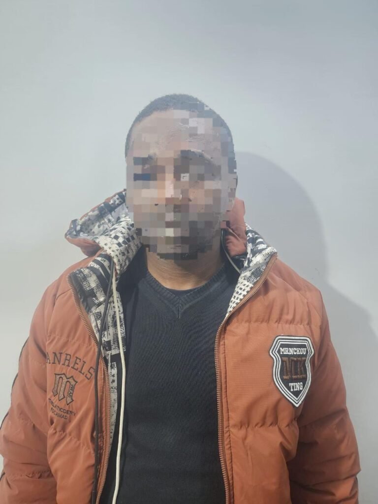 1b1c1827 03d4 4c4b a170 0e5a6a5c16bb