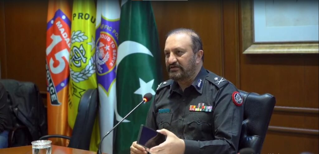 پولیو مہم کی سیکیورٹی کے حوالے سے ایڈیشنل آئی جی کراچی جاوید عالم اوڈھو کی زیر صدارت اجلاس 1 Screenshot 2025 01 29 023725