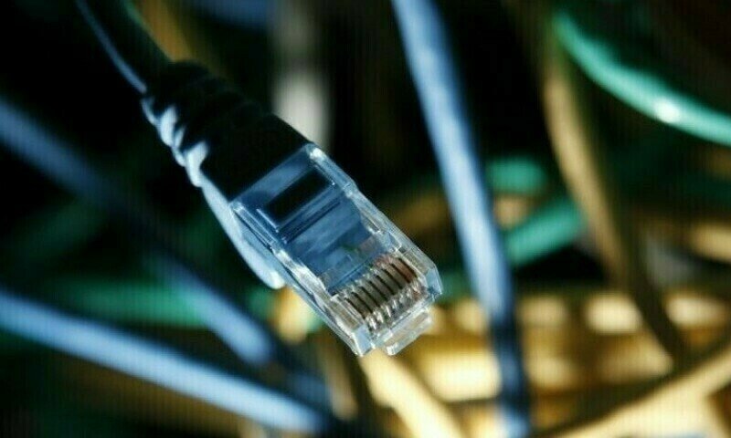 انٹرنیٹ سروسز کی سست روی اور وی پی این پابندیوں پر کمیٹی کی برہمی، حکومت سے شفافیت کی توقع 1 net