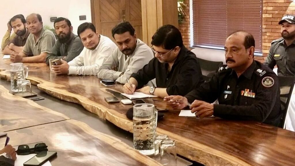 لیاقت آباد میں تجاوزات کے خلاف گرینڈ آپریشن کا اعلان، چنگ چی رکشوں کے رش کے خاتمے کی ہدایت 1 1ba4e06b a66a 4474 887b 4d740165ac8a