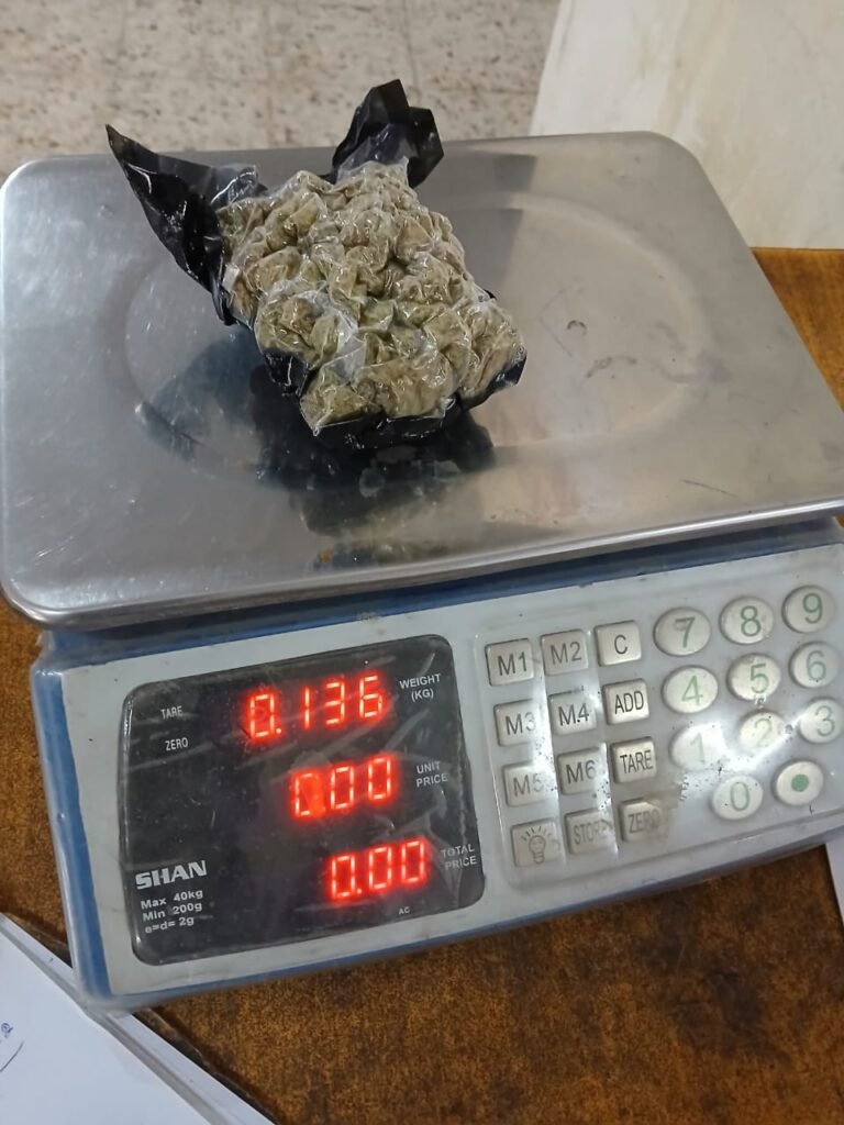 c9eaec9c 3c73 4170 8dba 6d15264c9096