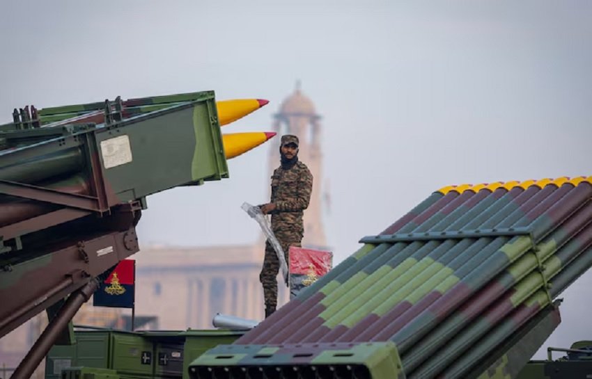 بھارت کا دفاعی بجٹ 78 ارب ڈالر تک پہنچ گیا، جنگی جنون جاری 1 indian forces