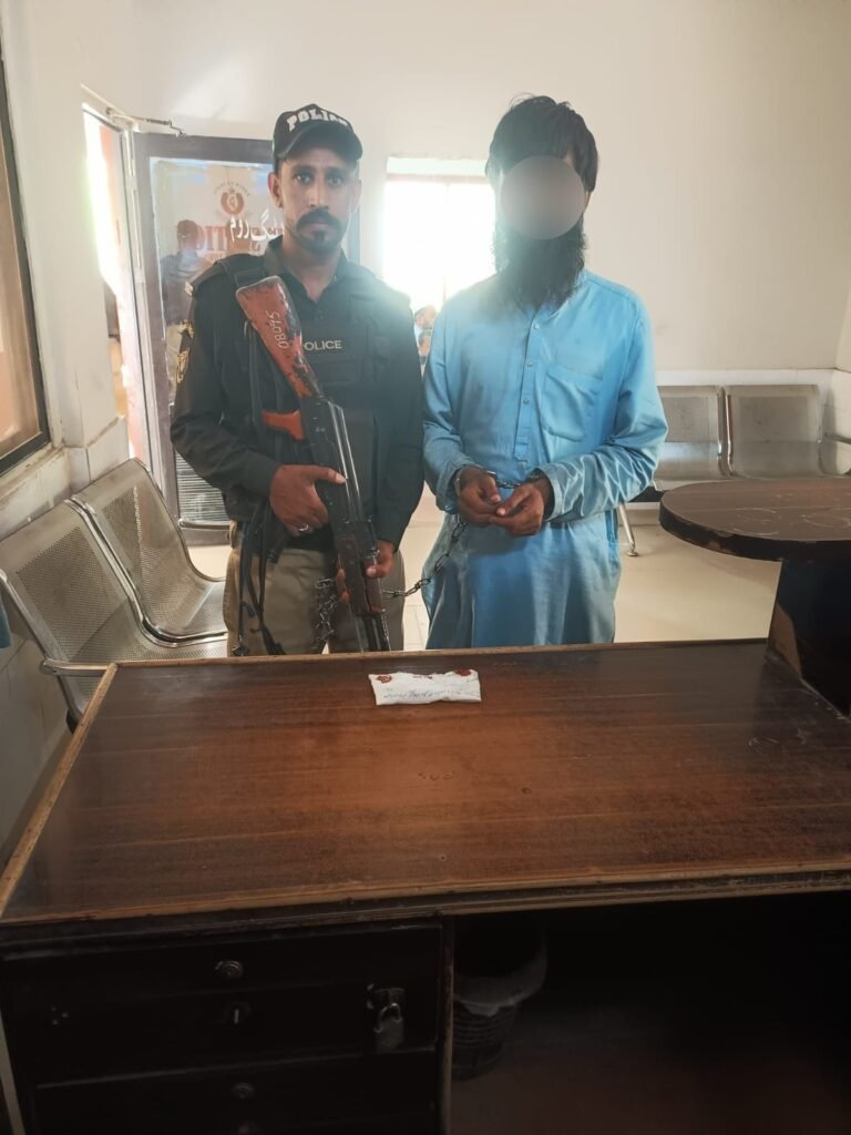 اتحاد ٹاؤن پولیس کی خفیہ اطلاع پر کامیاب کارروائی، لسٹڈ منشیات فروش گرفتار 1 1b6b0d83 456c 444b 97eb 30101df4bbaa