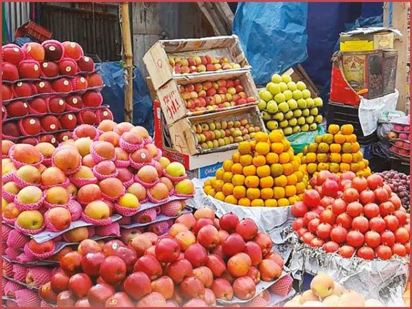 کراچی میں پھلوں کی سرکاری قیمتوں میں اضافہ، شہریوں پر اضافی بوجھ 1 2643307 fruits 1716409642 600x450 1
