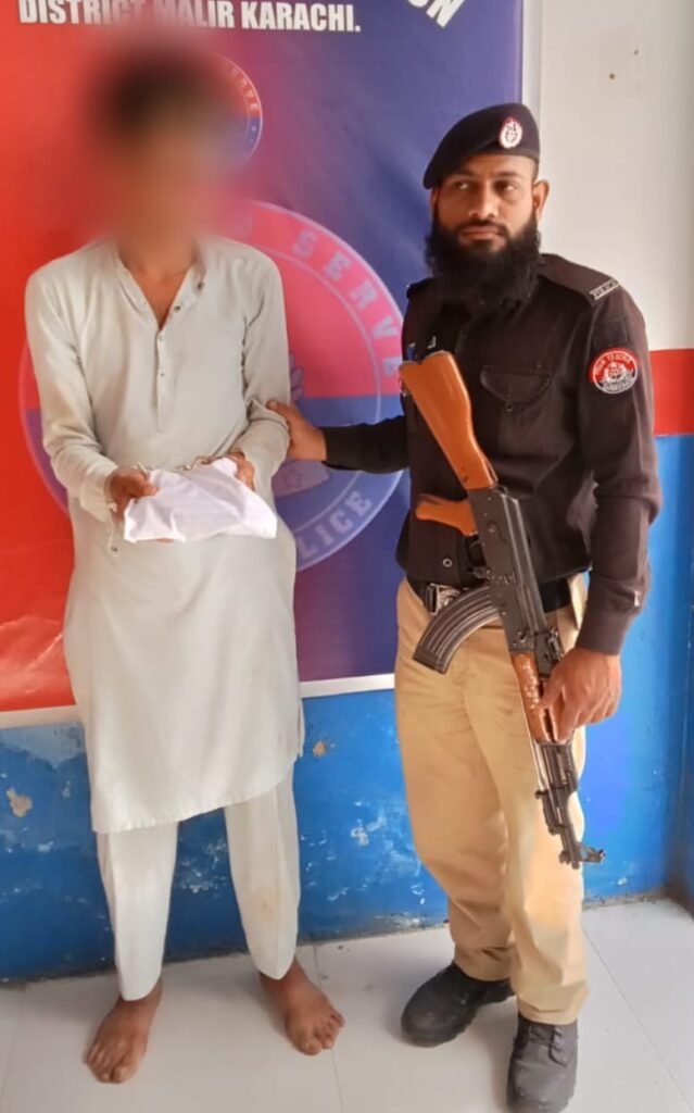 قائدآباد پولیس کی کارروائی، اسٹریٹ کرائمز میں ملوث ڈکیت گینگ کا اہم کارندہ گرفتار 1 3 3