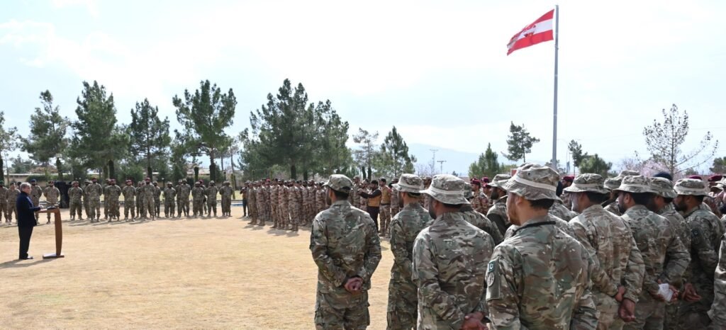 81f01d3b 836d 40a4 8d55 2491159c90c3