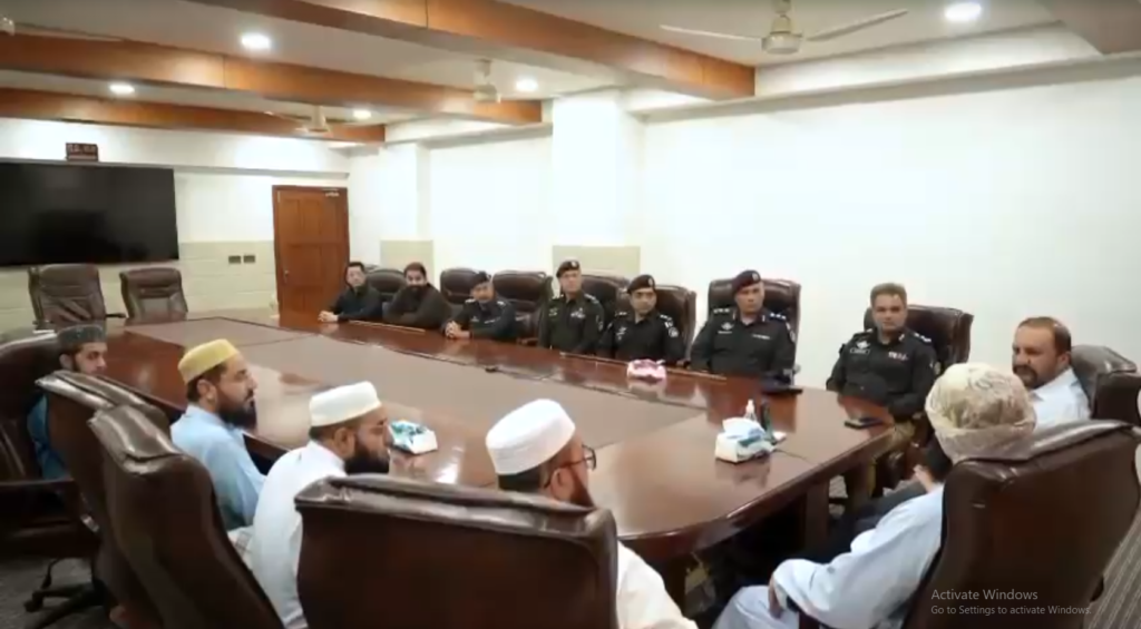 ایڈیشنل آئی جی کراچی کا جامعہ بنوریہ کا دورہ، رمضان سیکیورٹی امور پر تبادلہ خیال 1 Screenshot 2025 03 18 193058