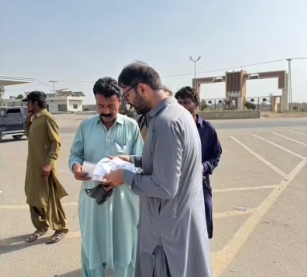 عید کے موقع پر زائد کرایہ وصولی کے خلاف محکمہ ٹرانسپورٹ کی کارروائی، 427 گاڑیوں کے چالان 1 Screenshot 2025 03 26 153224