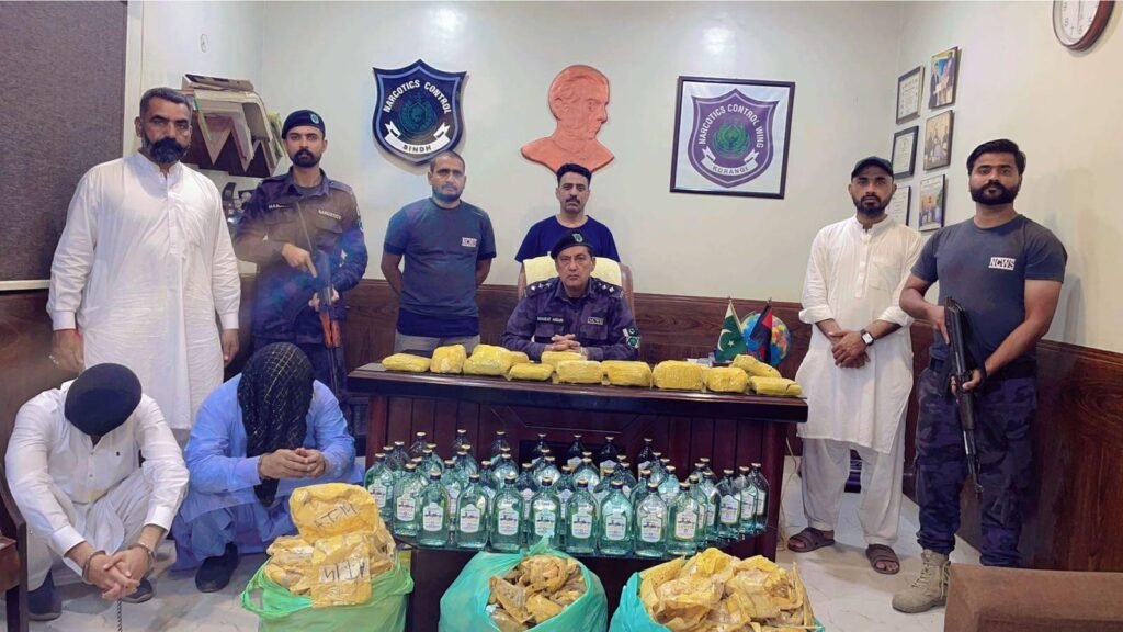 ایکسائز اینڈ نارکوٹکس کورنگی کی بڑی کارروائیاں، شراب اور منشیات فروش گرفتار، بڑی مقدار میں چرس اور شراب برآمد 1 f9b71971 7dad 4400 a2c5 f1de6efc0493