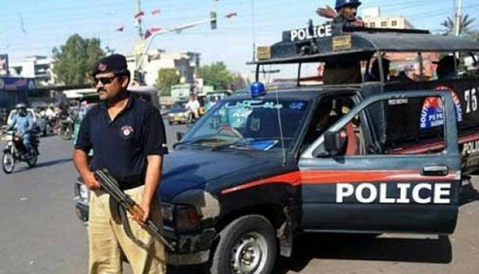 کراچی پولیس کی ایک ہفتے کے دوران بڑی کارروائیاں، 716 ملزمان گرفتار، اسلحہ و منشیات برآمد 1 news 1676194058 5088