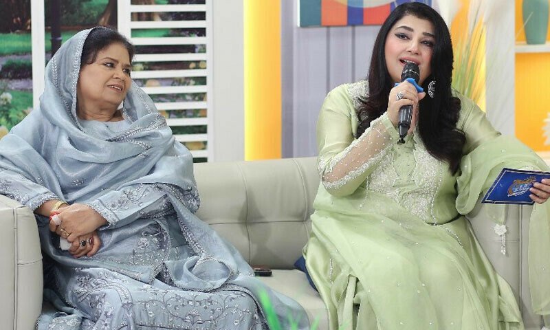 جویریہ سعود کی والدہ کے ساتھ مارننگ شو میں بے ساختہ ہنسی ویڈیو وائرل سوشل میڈیا پر شدید تنقید کا سامنا 1 1414075608f69e5