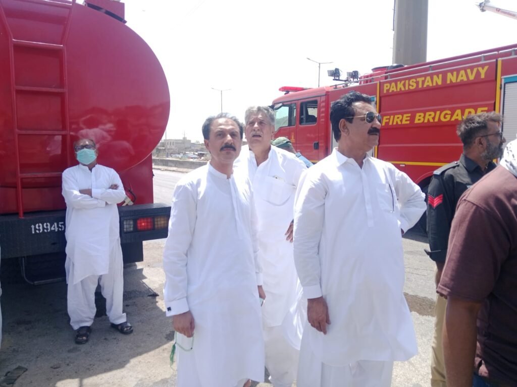 ماڑی پور اور لانڈھی میں خوفناک آگ پر قابو واٹر کارپوریشن اور فائر بریگیڈ کی مشترکہ بروقت کارروائی 1 WhatsApp Image 2025 06 09 at 6.24.03 PM