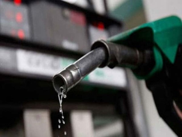 حکومت نے پیٹرول اور ڈیزل کی قیمتوں میں تاریخی اضافہ کر دیا 1 2723597 petrolx 1728811512 600x450 1