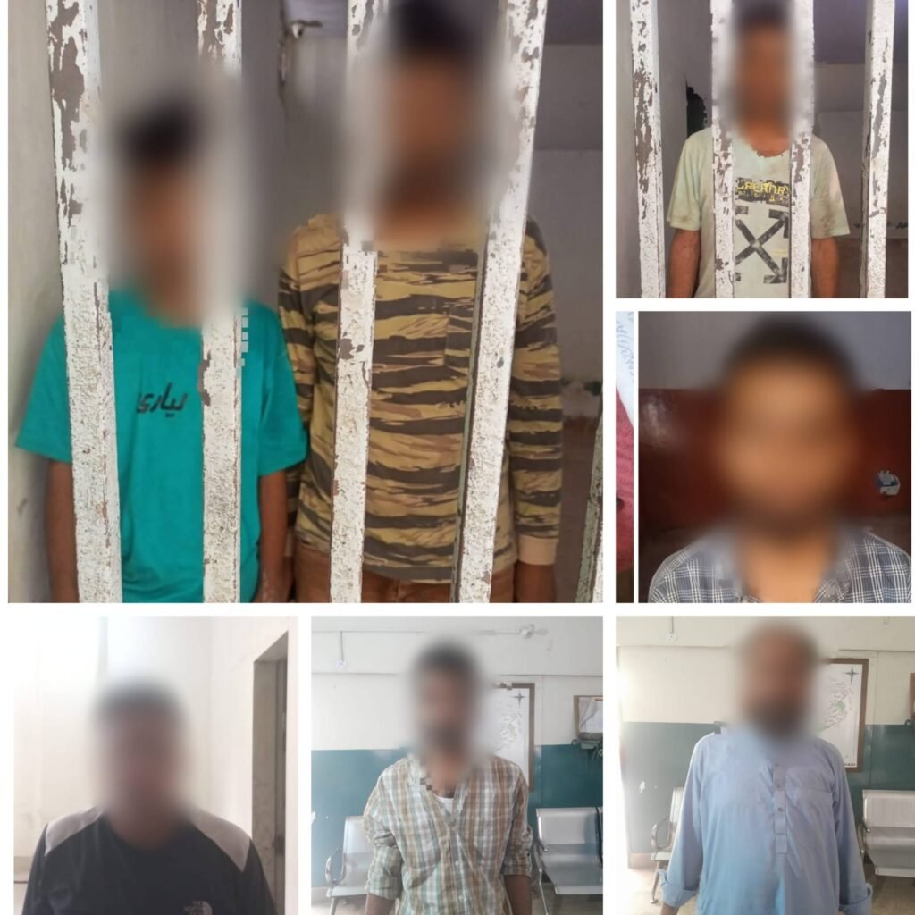 کراچی: ڈسٹرکٹ سٹی پولیس کی ٹارگٹڈ کارروائیاں، اسٹریٹ کرمنل سمیت 6 منشیات فروش گرفتار 1 WhatsApp Image 2025 07 18 at 2.58.35 PM