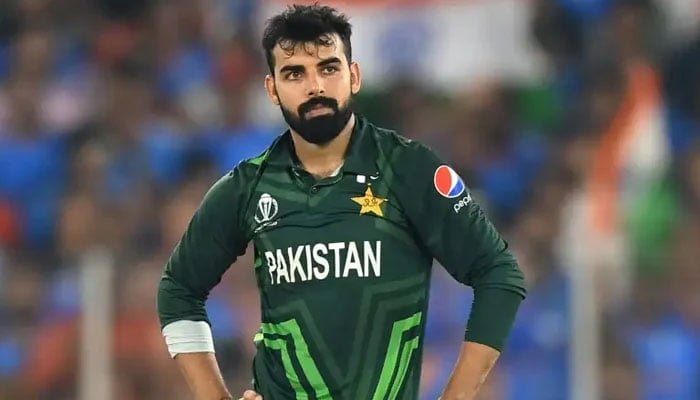 شاداب خان کندھے کی سرجری کے لیے انگلینڈ پہنچ گئے ایشیا کپ میں شرکت مشکوک 1 shadab