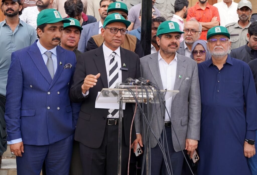 سندھ بھر میں "معرکۂ حق جشنِ آزادی" کی تقریبات زور و شور سے جاری، فرئیر ہال اور شارعِ قائدین پر خصوصی ایونٹس کا آغاز 3 WhatsApp Image 2025 08 07 at 6.39.11 PM 1