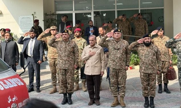 وزیر اعظم اور فیلڈ مارشل کا دورہ بنوں 635x380 1