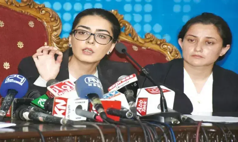 ایمان مزاری کی چیف جسٹس عدالت کی سی سی ٹی وی فوٹیج محفوظ کرنے کی درخواست جج کے ریمارکس پر بار کونسلز اور وکلاء برادری برہم 1 131336295d20f4e