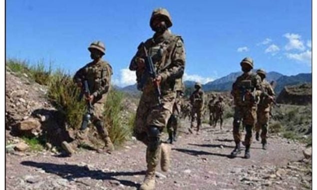کیچ میں دہشتگردوں کا بزدلانہ حملہ پاک فوج کے 5 جوان شہید فالو اپ آپریشن میں 5 دہشتگرد ہلاک 1 FotoJet 78 635x380 1