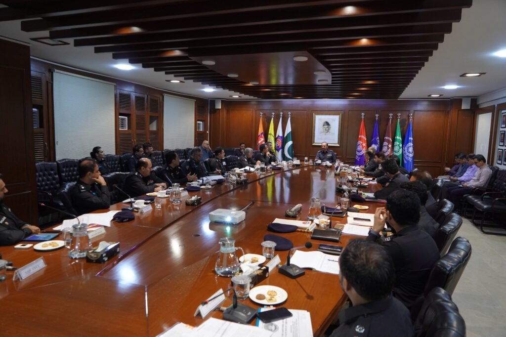 ایڈیشنل آئی جی جاوید عالم اوڈھو کی زیر صدارت کرائم جائزہ اجلاس جرائم کے خلاف سخت اقدامات کی ہدایت 2 WhatsApp Image 2025 09 16 at 2.45.57 PM