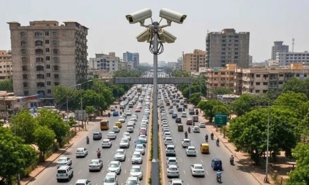 کراچی میں فیس لیس ٹریفک سسٹم کے تحت 3 دن میں 4 کروڑ سے زائد کے ای چالان جاری 1 WhatsApp Image 2025 10 30 at 2.33.18 PM 635x380 1