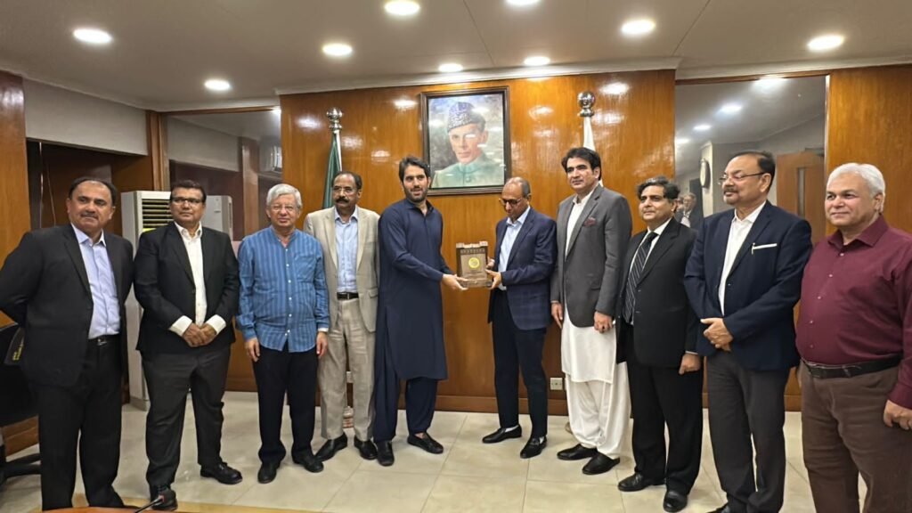 سعید غنی: مزدوروں کی خوشحالی کا دارومدار صحت اور تعلیم کی فراہمی پر ہے، ای بائیک و دیگر مراعات کا قانون موجود نہیں 1 WhatsApp Image 2025 11 07 at 7.16.24 PM