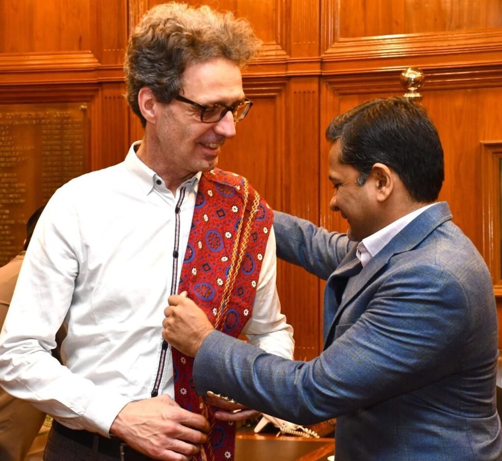 WhatsApp Image 2025 11 21 at 5.52.23 PM