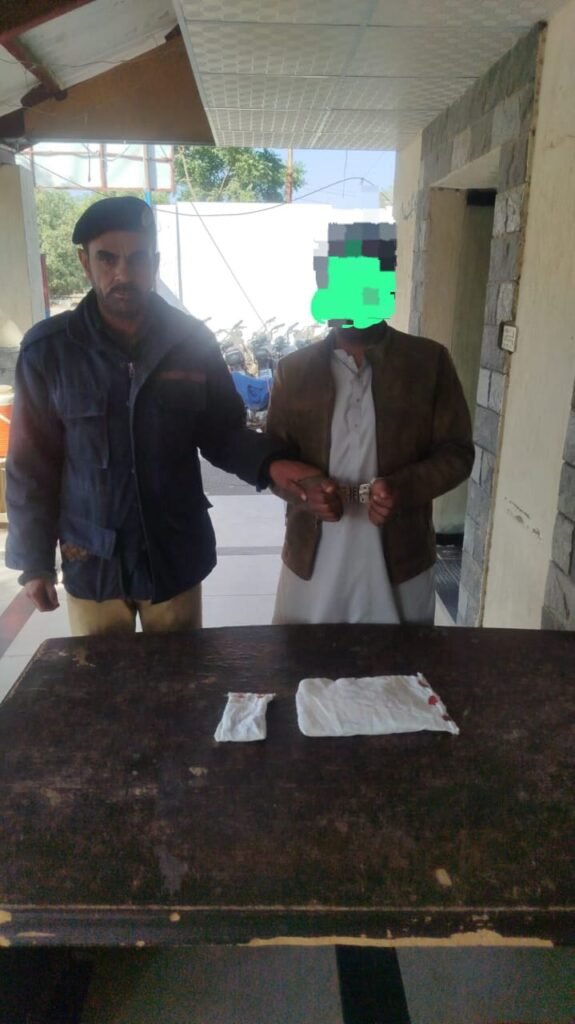 ملیر کینٹ پولیس کی کارروائی، منشیات فروشی میں ملوث ملزم گرفتار 1 WhatsApp Image 2026 01 11 at 6.58.41 PM