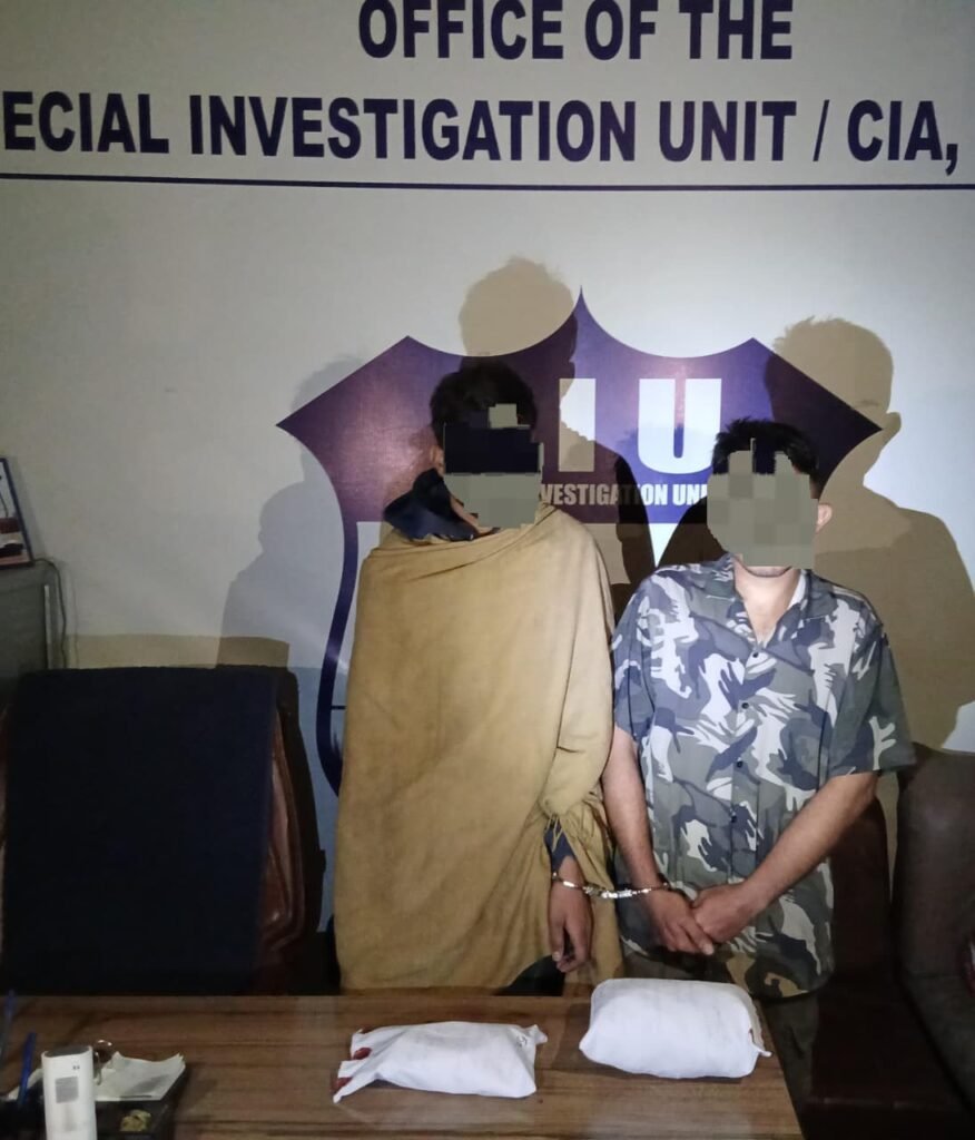 ایس آئی یو/سی آئی اے کراچی کی بڑی کارروائی، بین الصوبائی منشیات نیٹ ورک کے دو اہم سپلائرز گرفتار 1 WhatsApp Image 2026 01 26 at 11.22.17 PM