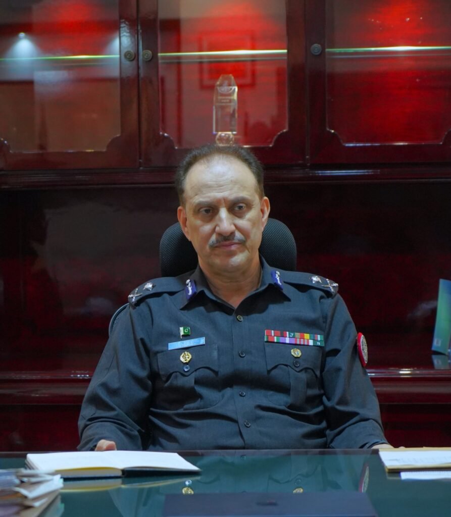 IG Azad 1