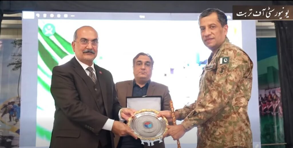 ڈی جی آئی ایس پی آر کی یونیورسٹی آف تربت میں طلباء و اساتذہ سے خصوصی نشست، قومی سلامتی اور یکجہتی پر تفصیلی گفتگو 1 Screenshot 2026 02 01 230347