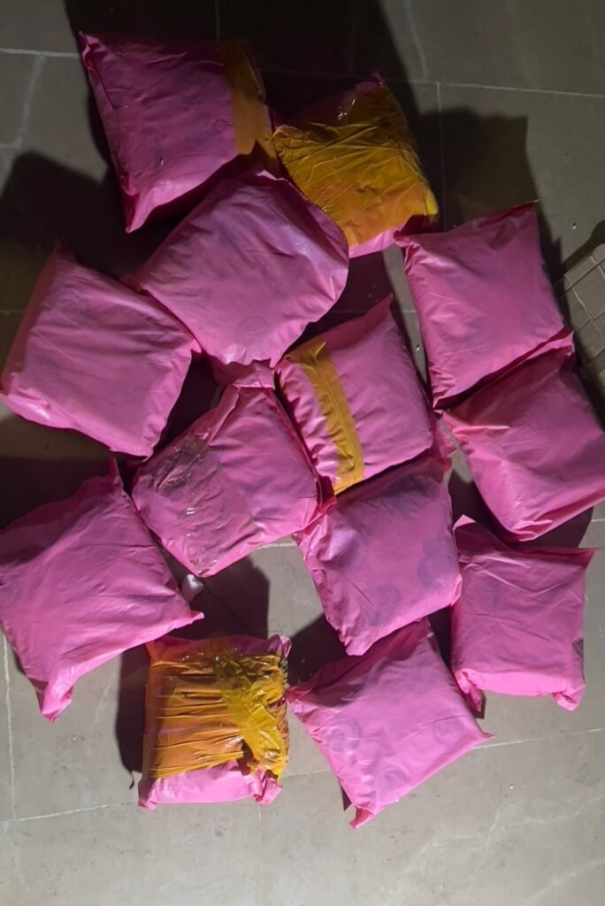 پاکستان کوسٹ گارڈز کی بلوچستان میں منشیات اسمگلنگ کے خلاف بڑی کارروائیاں، کروڑوں ڈالر مالیت کی منشیات برآمد 5 WhatsApp Image 2026 02 13 at 5.14.29 PM 2