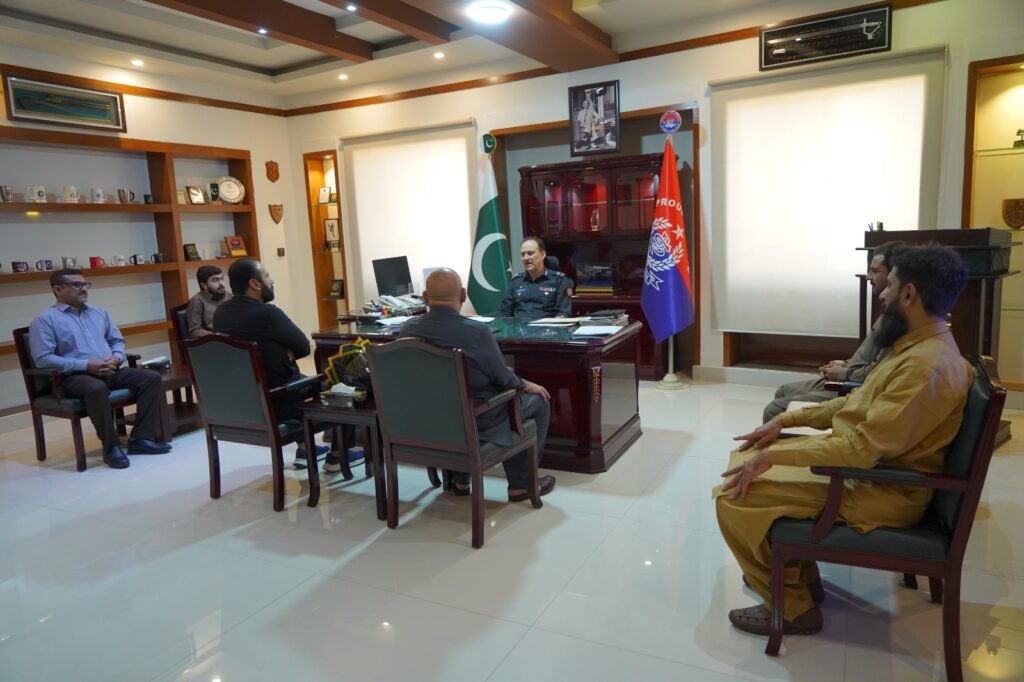 ایڈیشنل آئی جی کراچی سے فارما مارکیٹ ایسوسی ایشن کے وفد کی ملاقات، سیکیورٹی امور پر تبادلہ خیال 2 WhatsApp Image 2026 02 26 at 7.06.45 PM