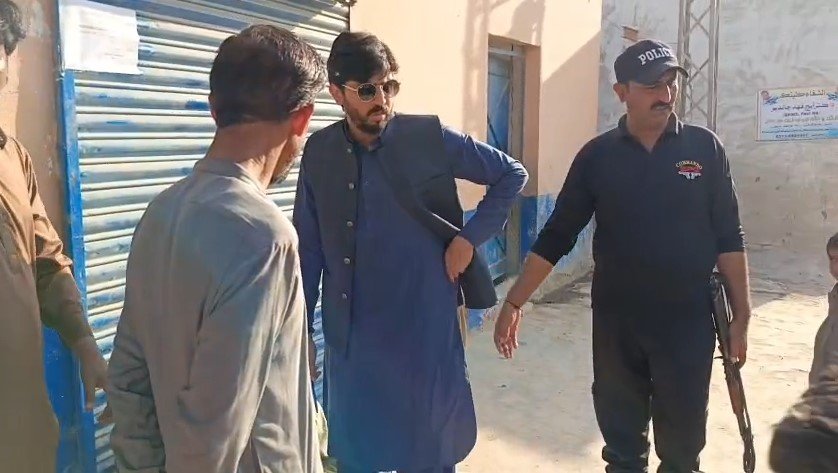 کوٹری میں غیر قانونی پٹرول پمپ اور یونٹس سیل 1 Screenshot 2026 03 02 200644