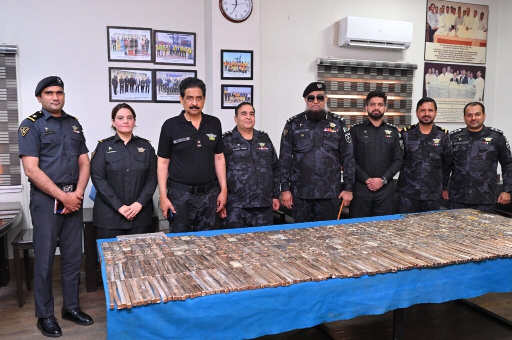 کراچی میں کسٹمز انفورسمنٹ کی کارروائی، 513.5 کلوگرام اسمگل شدہ چاندی برآمد 1 WhatsApp Image 2026 03 12 at 7.16.27 PM 1