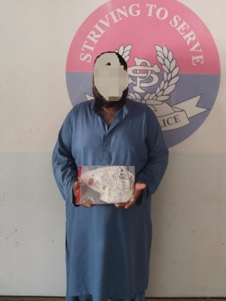 زمان ٹاؤن پولیس کی کارروائی، انتہائی مطلوب اسٹریٹ کرمنل گرفتار، اسلحہ برآمد 1 WhatsApp Image 2026 04 19 at 6.24.30 PM