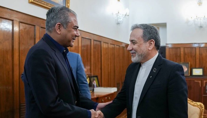 محسن نقوی کی ایرانی وزیر خارجہ عباس عراقچی سے اہم ملاقات، خطے میں کشیدگی اور ایران امریکا تنازع پر تبادلہ خیال 1 434526 6417027 updates