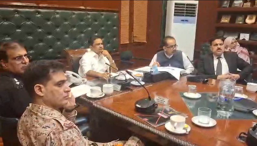 کراچی میں فائر سیفٹی آڈٹ مہم تیز، 800 عمارتوں کا سروے مکمل، ڈیجیٹل ریکارڈ اور ریسکیو نظام کی بہتری کا فیصلہ 1 Screenshot 2026 05 21 195327