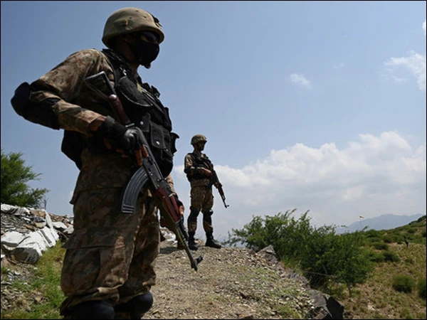 شمالی وزیرستان: دتہ خیل میں سیکیورٹی فورسز کا آپریشن، 11 خوارج ہلاک 1 security forces1744978759 0 600x450 1