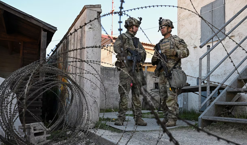 جرمنی میں امریکی فوجیوں کی موجودگی دونوں ممالک کے مفاد میں ہے، جرمن وزیر دفاع 1 us army 1