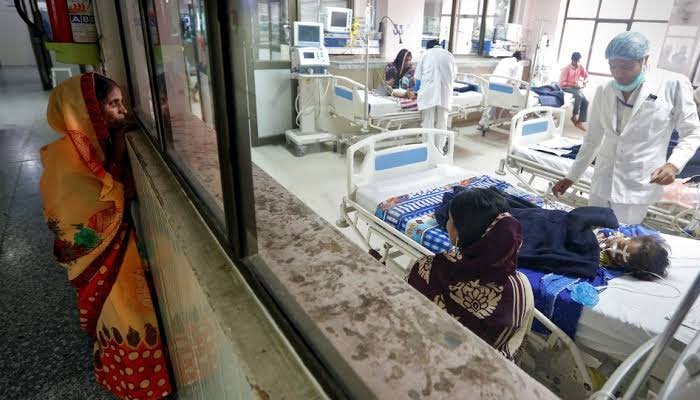 Emergency hospital response after food poisoning cases in Bhiwandi India