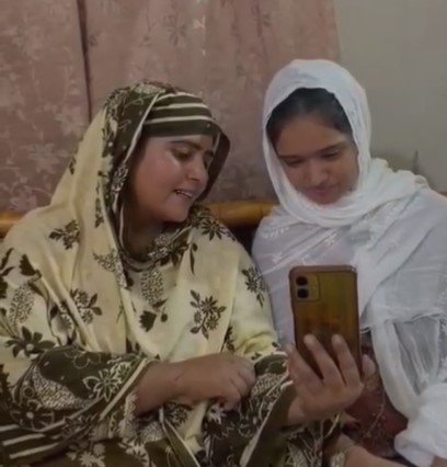 Edhi Foundation officials reunite a woman with her family after 14 years in Karachi