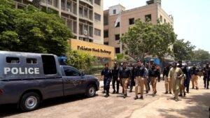 ایڈیشنل آئی جی کراچی کا پاکستان اسٹاک ایکسچینج کا دورہ، سیکیورٹی اقدامات پر اطمینان کا اظہار 4 WhatsApp Image 2026 06 02 at 3.53.20 PM 3