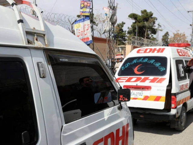 Police personnel deployed near the reported gunfire and explosion site in Gulistan-e-Jauhar, Karachi.