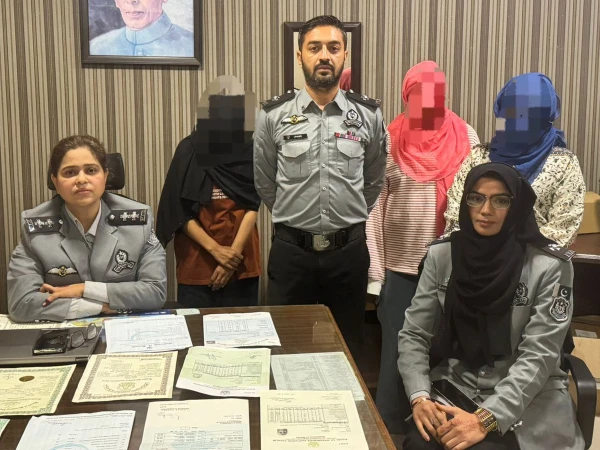 ایف آئی اے کی کارروائی، جرمنی جانے والی 3 خواتین مسافر اسٹوڈنٹ ویزا فراڈ میں آف لوڈ 1 fia arrested visa fraud accused1780306732 0 600x450 1